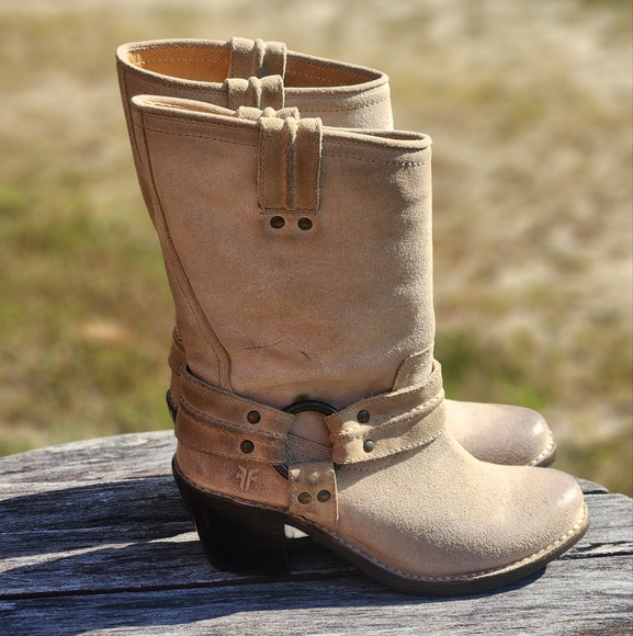 Frye Shoes - Frye Distressed Leather 72019 Harness Boots 5.5